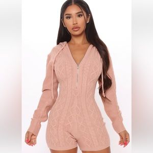 Knitted romper light pink